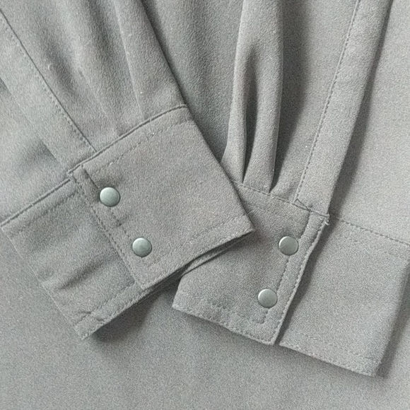 Hilary Radley Zip Front Blouse - Picture 4 of 13